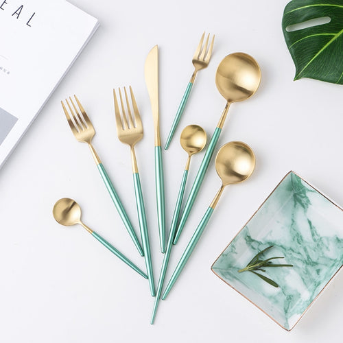 Gold Set Dinnerware