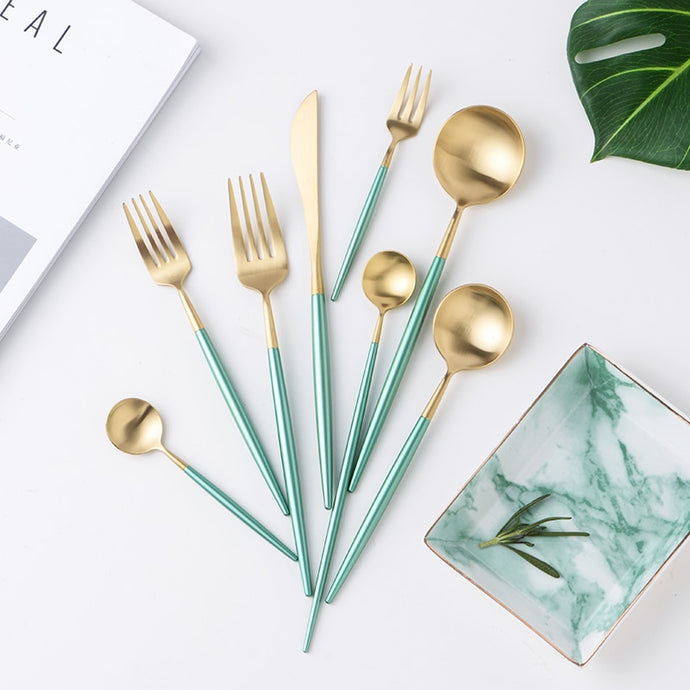 Gold Set Dinnerware